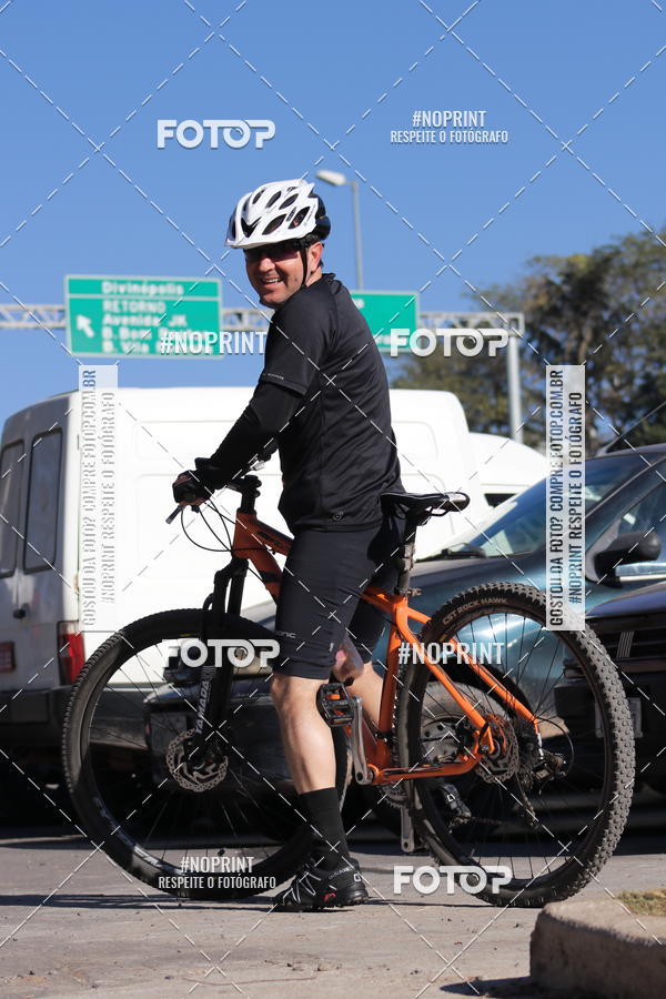 Buy your photos of the eventMeia Maratona de Divin�polis on Fotop