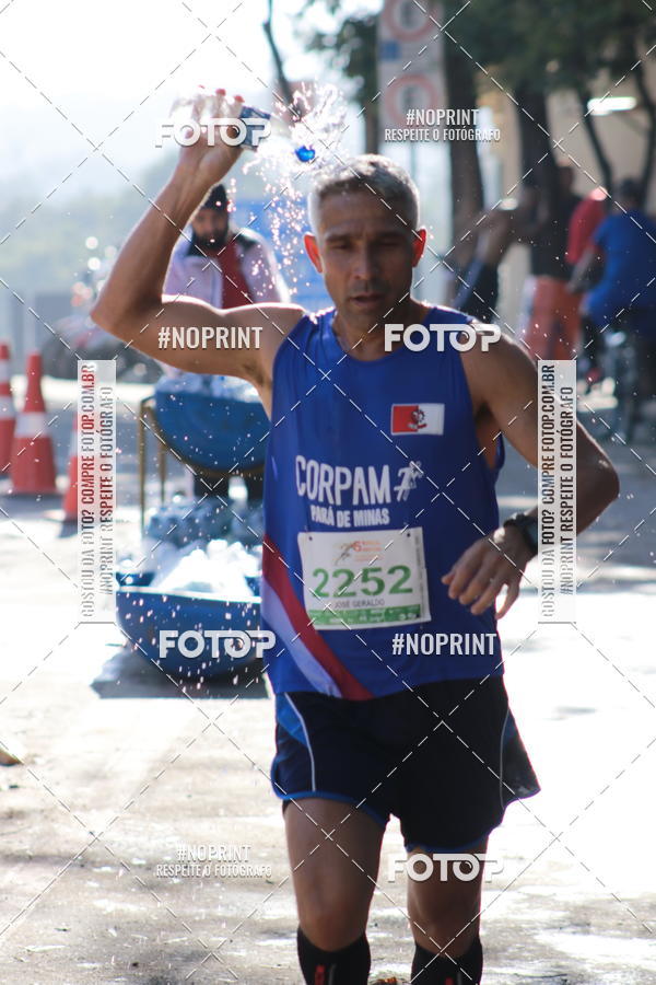 Buy your photos of the eventMeia Maratona de Divin�polis on Fotop