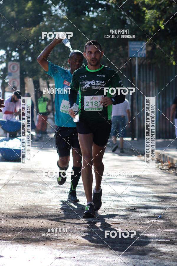 Buy your photos of the eventMeia Maratona de Divin�polis on Fotop