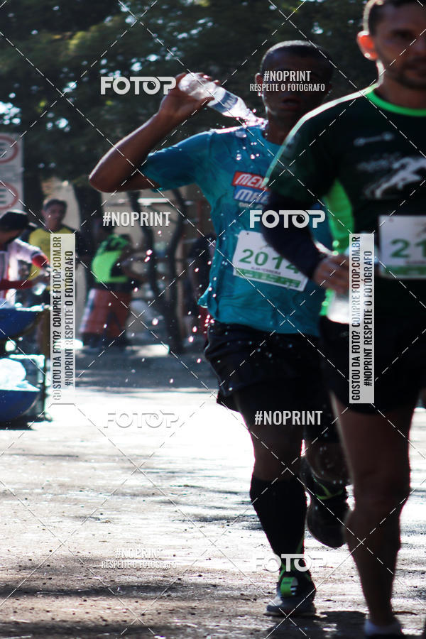 Buy your photos of the eventMeia Maratona de Divin�polis on Fotop
