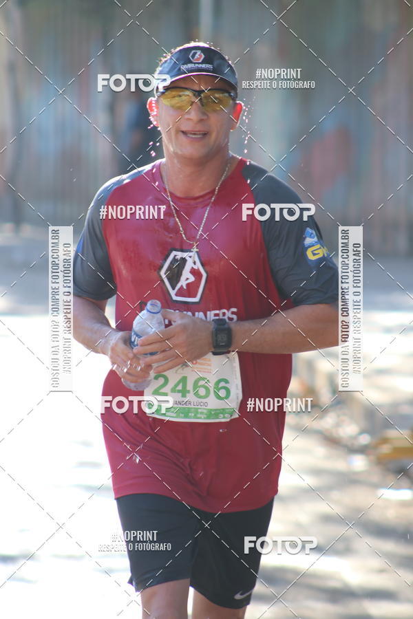 Buy your photos of the eventMeia Maratona de Divin�polis on Fotop