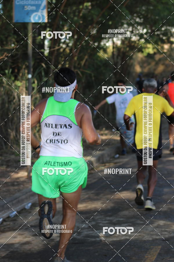 Buy your photos of the eventMeia Maratona de Divin�polis on Fotop