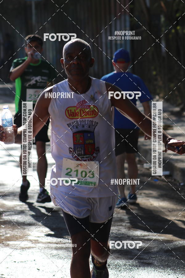 Buy your photos of the eventMeia Maratona de Divin�polis on Fotop