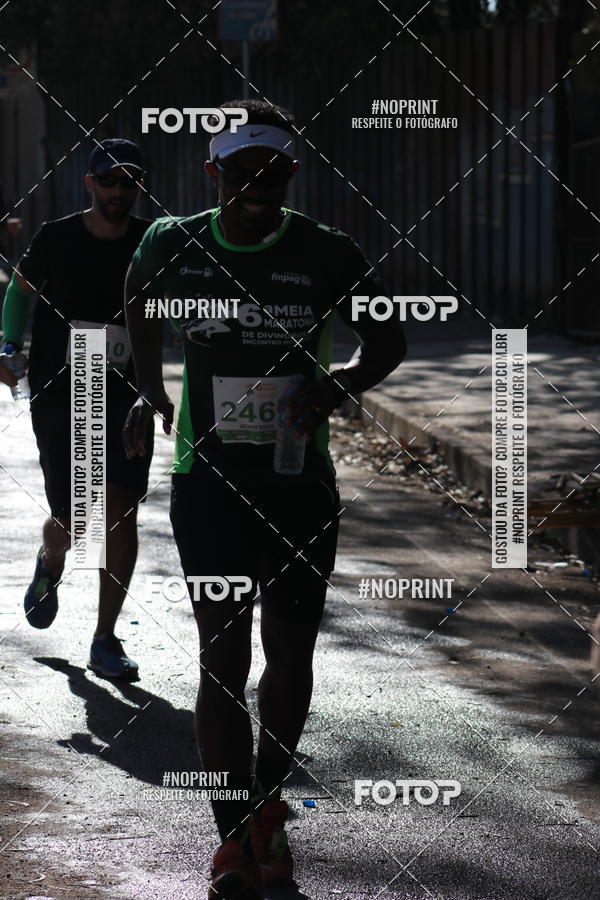 Buy your photos of the eventMeia Maratona de Divin�polis on Fotop