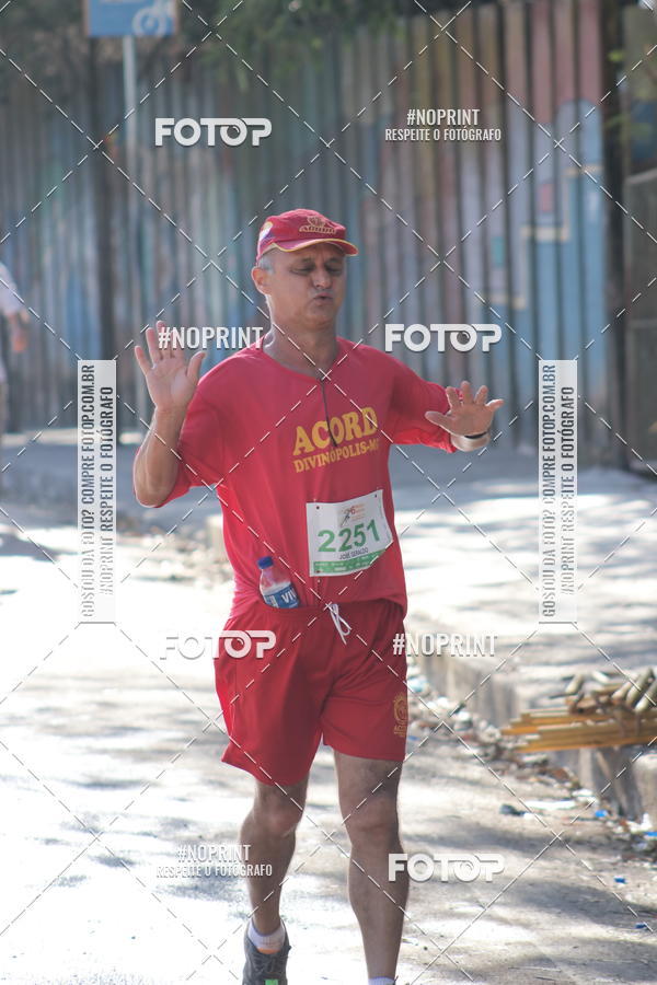 Buy your photos of the eventMeia Maratona de Divin�polis on Fotop