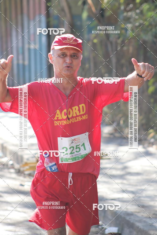 Buy your photos of the eventMeia Maratona de Divin�polis on Fotop