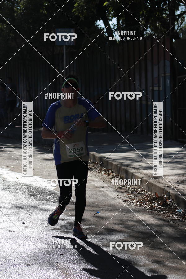 Buy your photos of the eventMeia Maratona de Divin�polis on Fotop