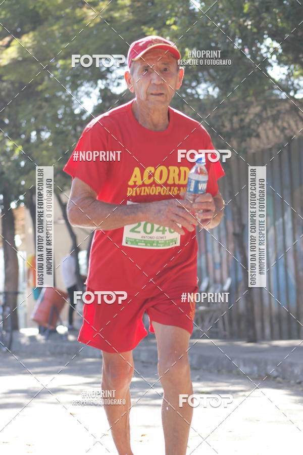 Buy your photos of the eventMeia Maratona de Divin�polis on Fotop