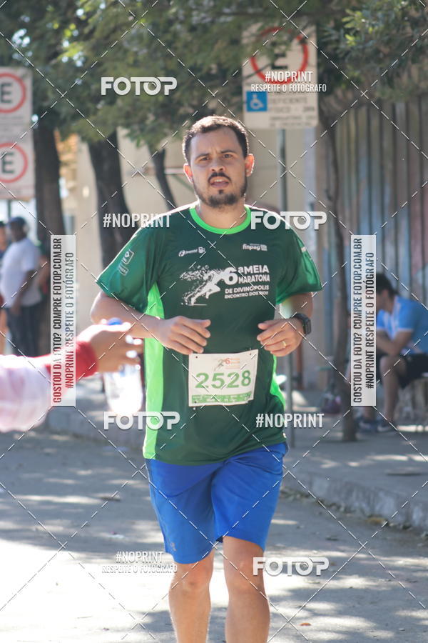 Buy your photos of the eventMeia Maratona de Divin�polis on Fotop