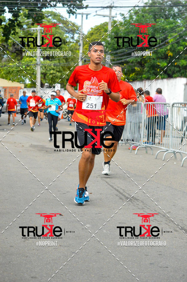 Buy your photos of the eventCorrida do Fogo on Fotop