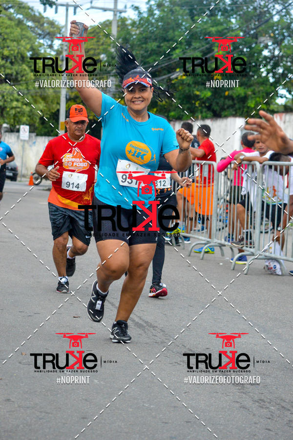 Buy your photos of the eventCorrida do Fogo on Fotop
