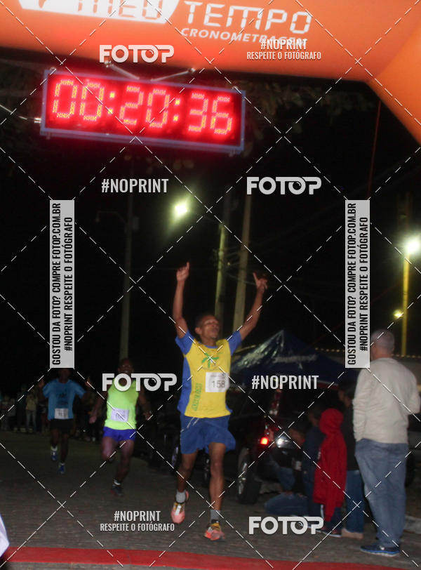 Buy your photos of the eventCocadas Night Run on Fotop