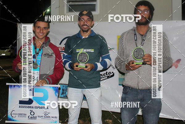 Buy your photos of the eventCocadas Night Run on Fotop