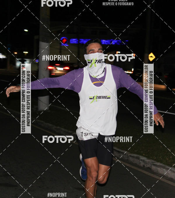 Buy your photos of the eventCocadas Night Run on Fotop