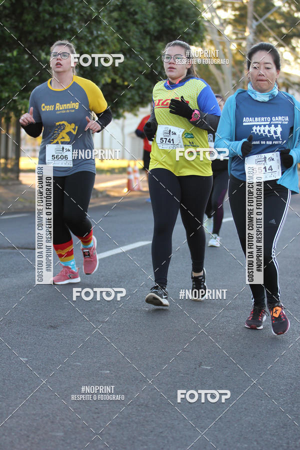 Buy your photos of the event14 Corrida Seven RioPreto Shopping Center on Fotop