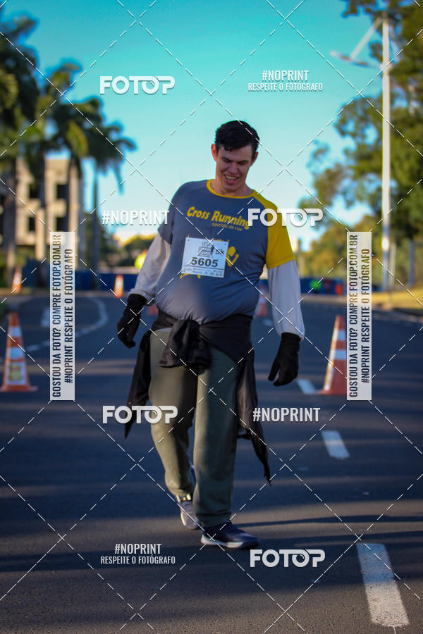 Buy your photos of the event14 Corrida Seven RioPreto Shopping Center on Fotop