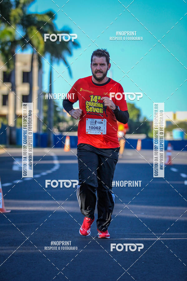 Buy your photos of the event14 Corrida Seven RioPreto Shopping Center on Fotop