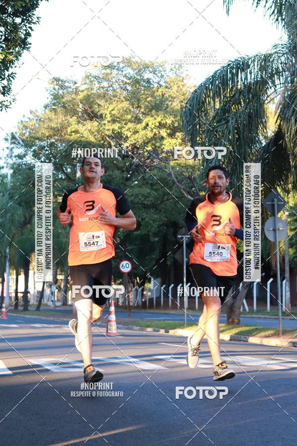 Buy your photos of the event14 Corrida Seven RioPreto Shopping Center on Fotop