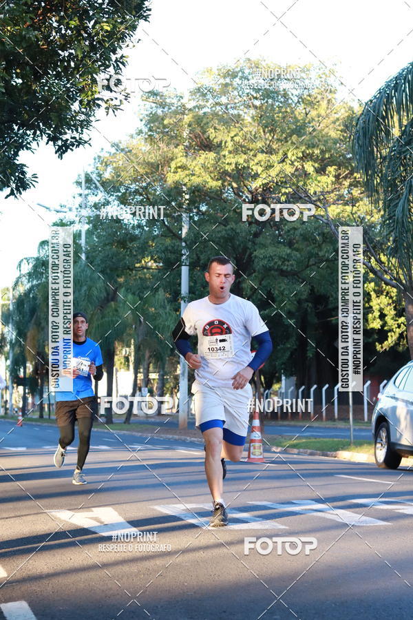 Buy your photos of the event14 Corrida Seven RioPreto Shopping Center on Fotop