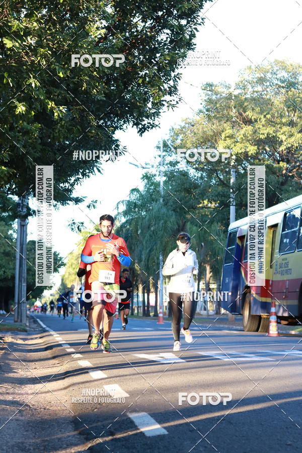 Buy your photos of the event14 Corrida Seven RioPreto Shopping Center on Fotop