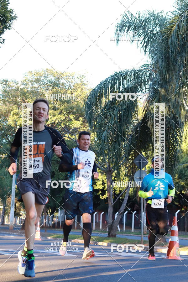 Buy your photos of the event14 Corrida Seven RioPreto Shopping Center on Fotop