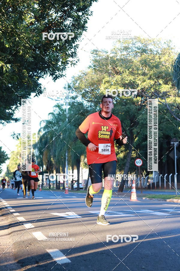 Buy your photos of the event14 Corrida Seven RioPreto Shopping Center on Fotop