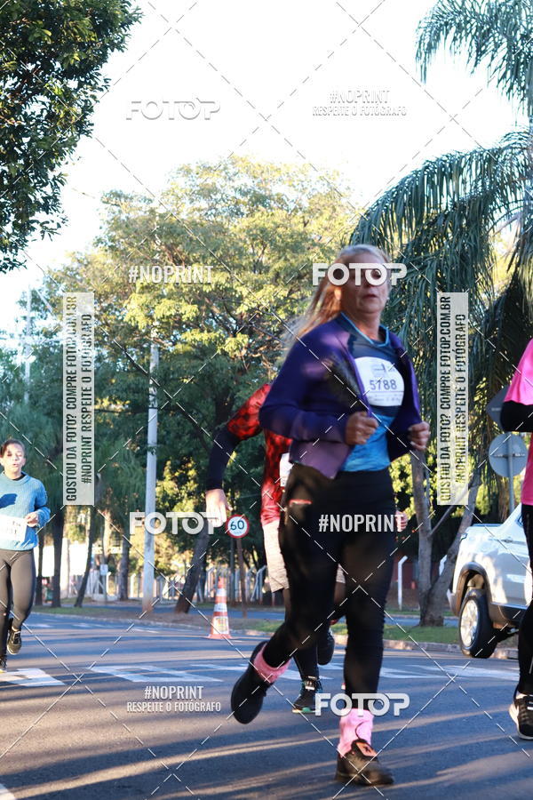 Buy your photos of the event14 Corrida Seven RioPreto Shopping Center on Fotop