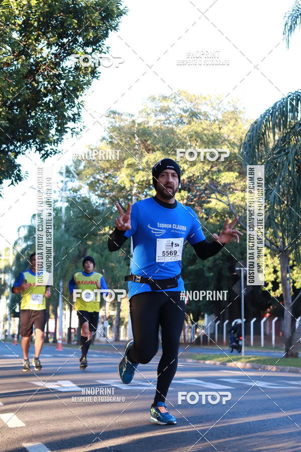 Buy your photos of the event14 Corrida Seven RioPreto Shopping Center on Fotop