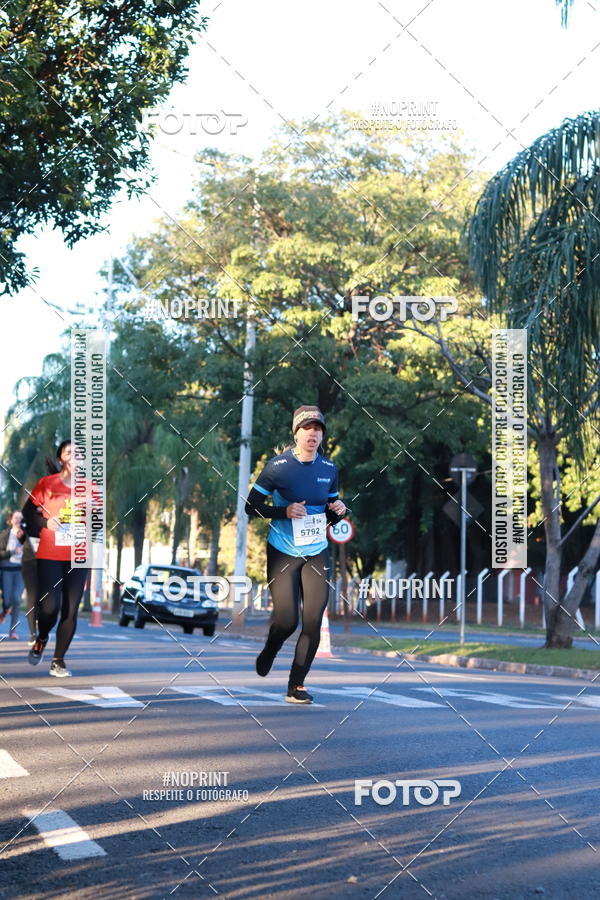 Buy your photos of the event14 Corrida Seven RioPreto Shopping Center on Fotop