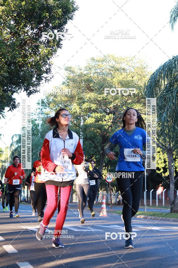 Buy your photos of the event14 Corrida Seven RioPreto Shopping Center on Fotop