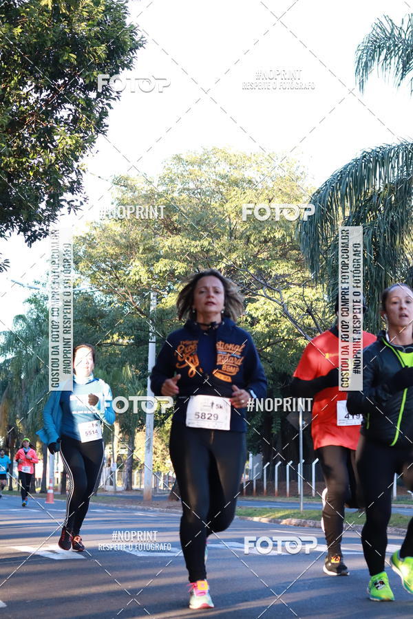 Buy your photos of the event14 Corrida Seven RioPreto Shopping Center on Fotop