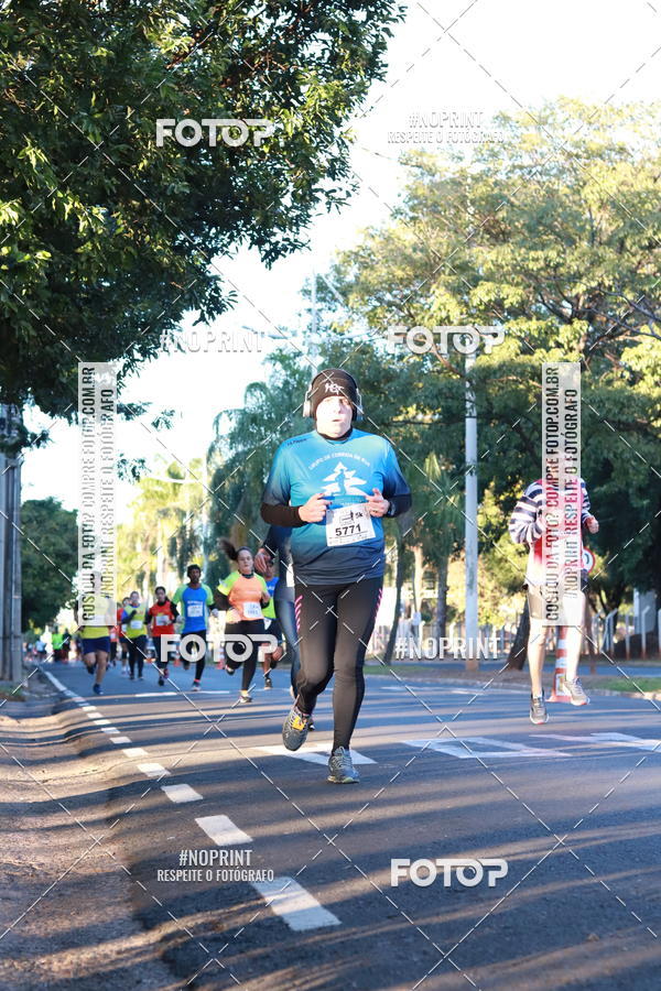 Buy your photos of the event14 Corrida Seven RioPreto Shopping Center on Fotop