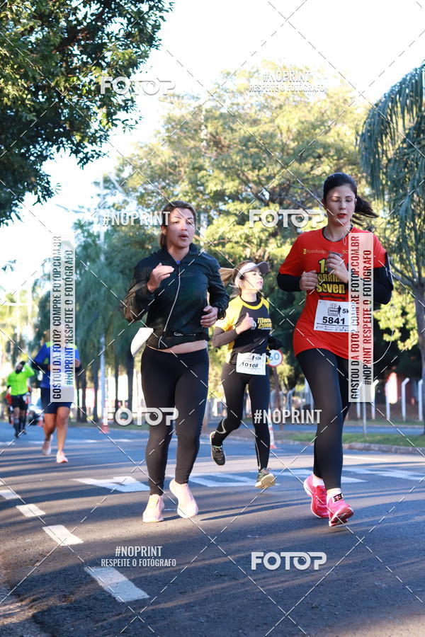 Buy your photos of the event14 Corrida Seven RioPreto Shopping Center on Fotop
