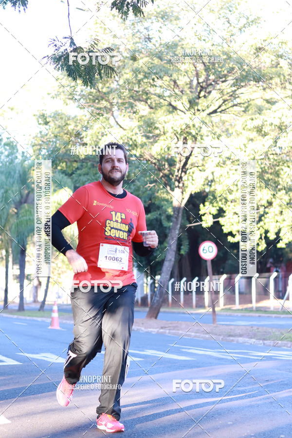 Buy your photos of the event14 Corrida Seven RioPreto Shopping Center on Fotop