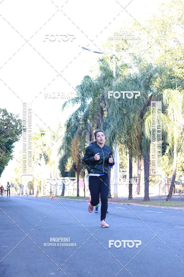 Buy your photos of the event14 Corrida Seven RioPreto Shopping Center on Fotop