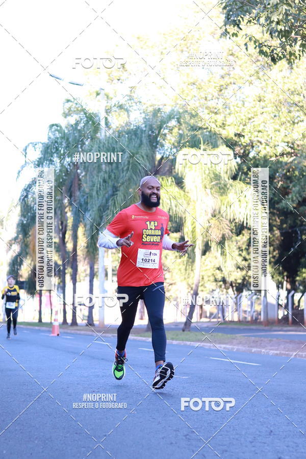 Buy your photos of the event14 Corrida Seven RioPreto Shopping Center on Fotop