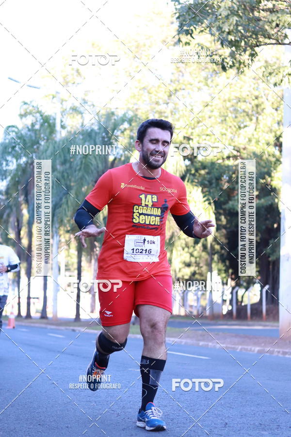 Buy your photos of the event14 Corrida Seven RioPreto Shopping Center on Fotop