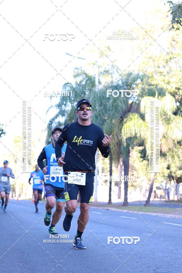Buy your photos of the event14 Corrida Seven RioPreto Shopping Center on Fotop