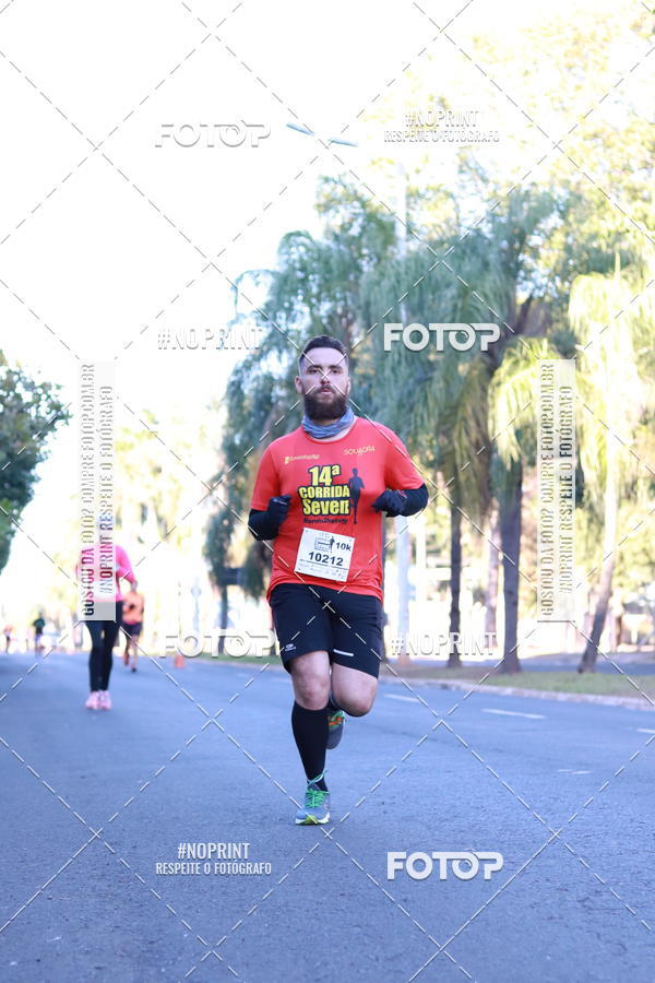 Buy your photos of the event14 Corrida Seven RioPreto Shopping Center on Fotop