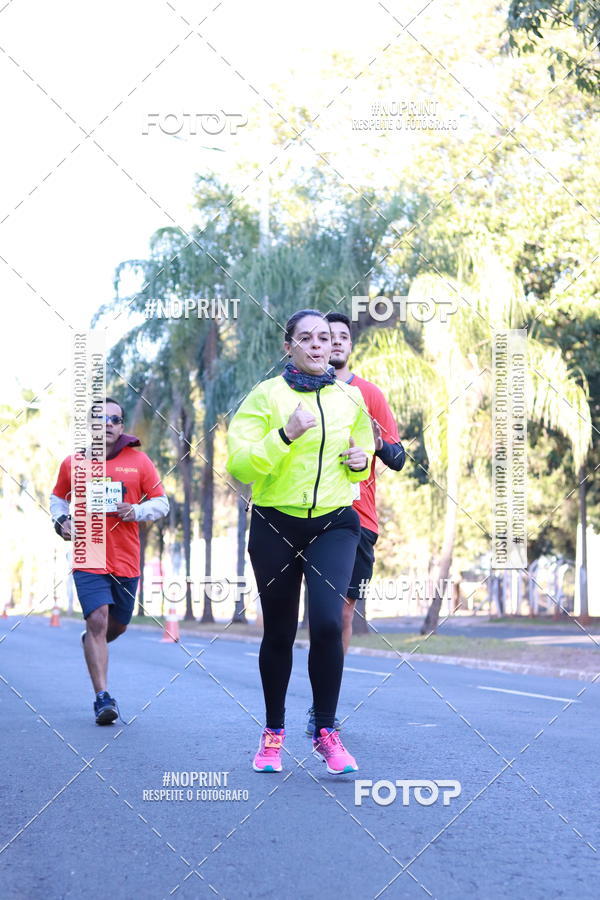 Buy your photos of the event14 Corrida Seven RioPreto Shopping Center on Fotop