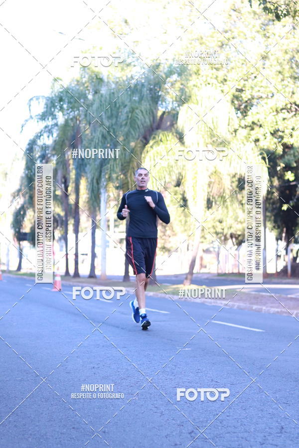 Buy your photos of the event14 Corrida Seven RioPreto Shopping Center on Fotop