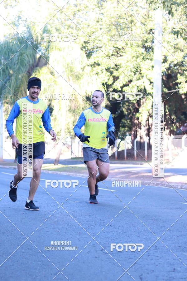 Buy your photos of the event14 Corrida Seven RioPreto Shopping Center on Fotop