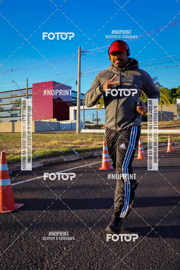 Buy your photos of the event14 Corrida Seven RioPreto Shopping Center on Fotop
