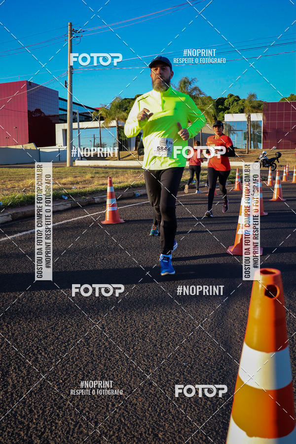 Buy your photos of the event14 Corrida Seven RioPreto Shopping Center on Fotop
