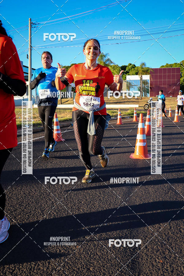 Buy your photos of the event14 Corrida Seven RioPreto Shopping Center on Fotop