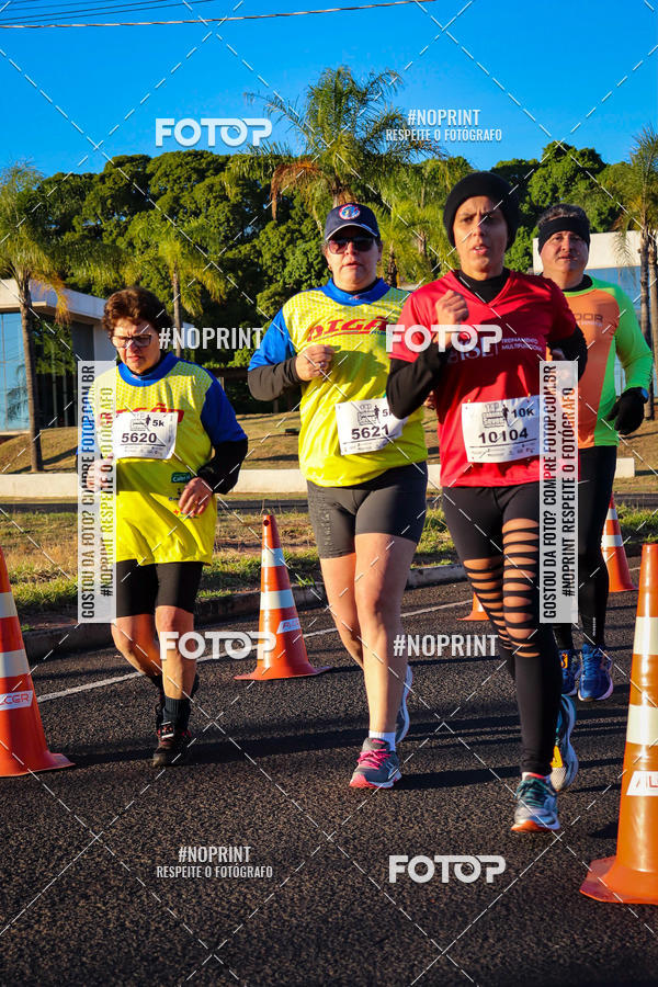 Buy your photos of the event14 Corrida Seven RioPreto Shopping Center on Fotop