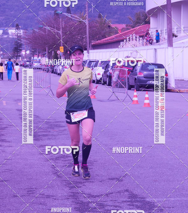 Buy your photos of the eventMeia Maratona Internacional de Peru�be on Fotop