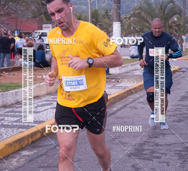 Buy your photos of the eventMeia Maratona Internacional de Peru�be on Fotop
