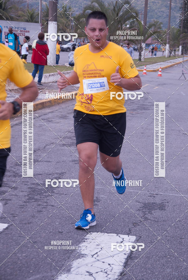 Buy your photos of the eventMeia Maratona Internacional de Peru�be on Fotop
