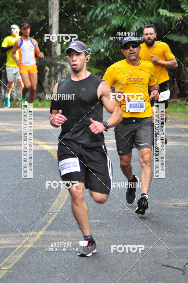 Buy your photos of the eventMeia Maratona Internacional de Peru�be on Fotop